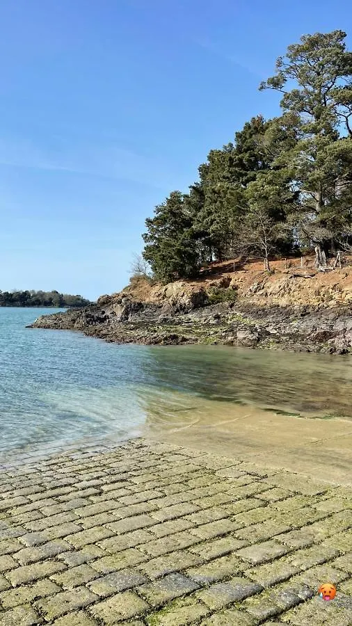 Julieta Villa Saint-Malo 0*,  France